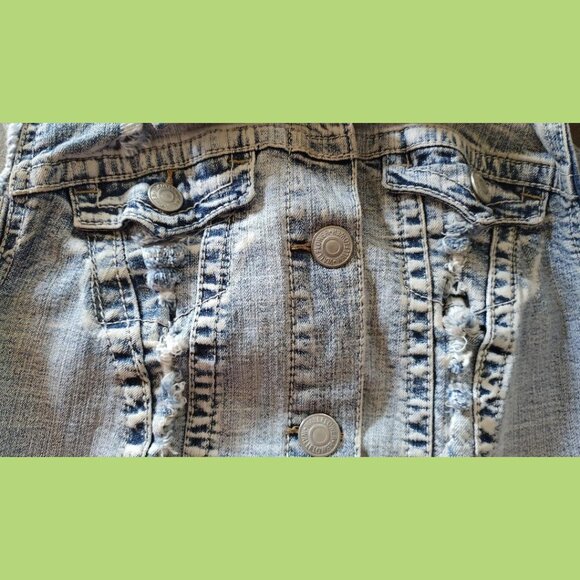 Wallflower – Denim Cropped Vest - Picture 3 of 4